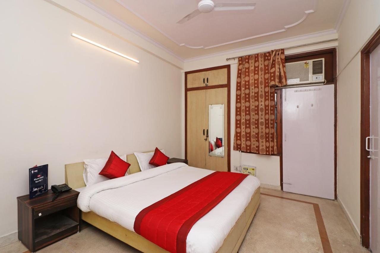 Oyo 11452 Golden Castle Lodge Indirapuram Экстерьер фото